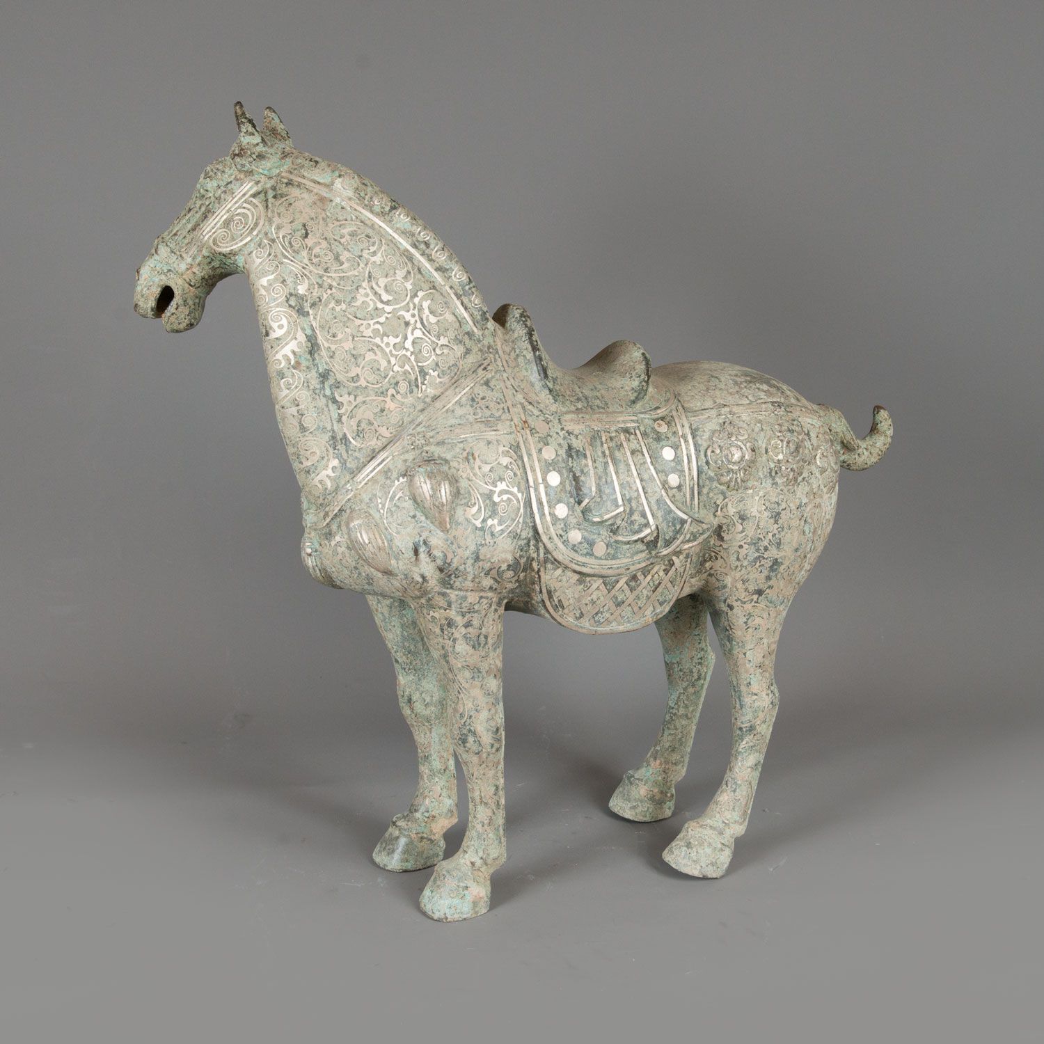 Archaic Chinese horse Cheval chinois archaïque, fonte de bronze, à l'ancienne, a&hellip;