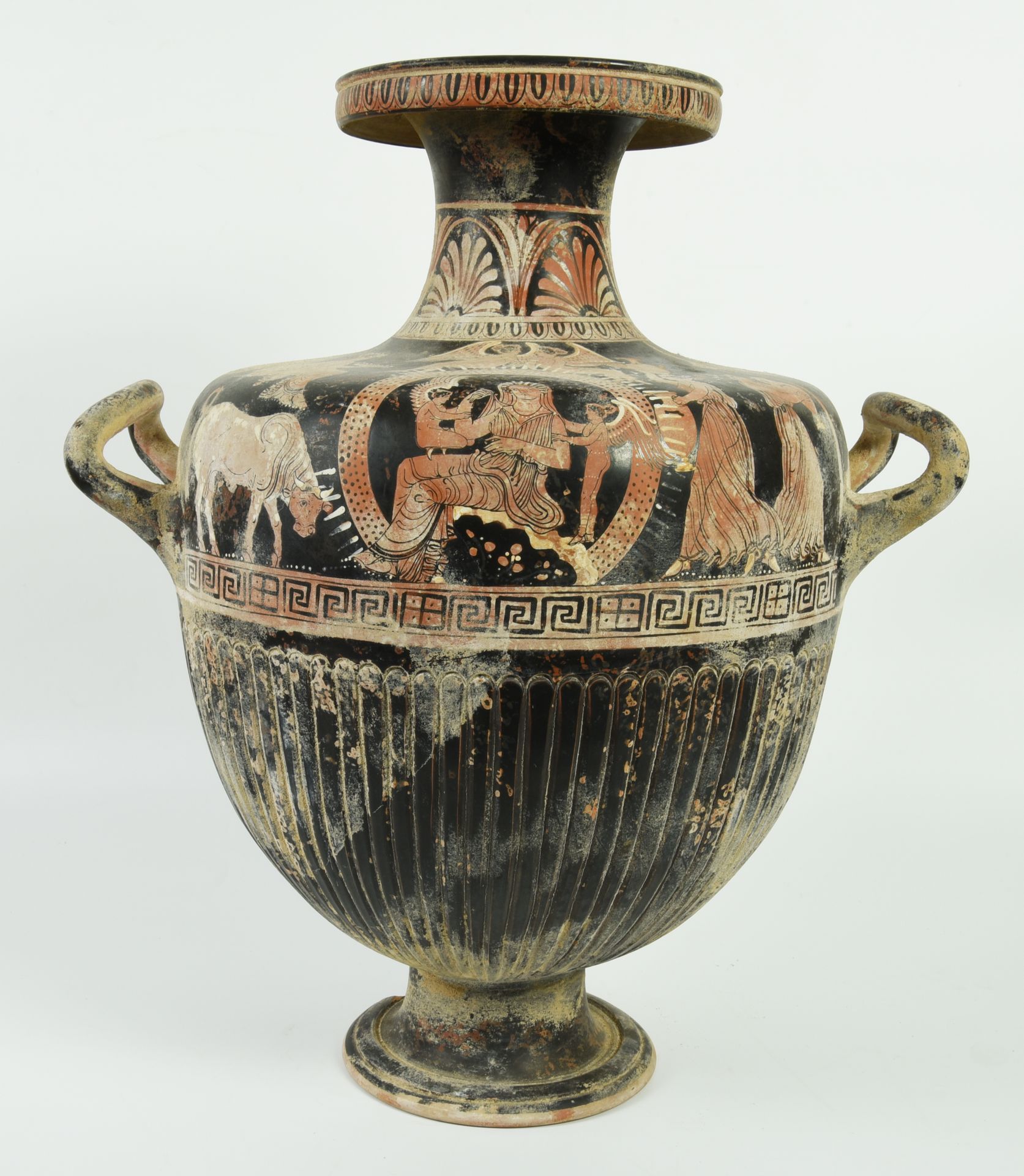 Null HYDRIA APULA WITH RED FIGURES

DATE: 350-330 BC.

MATERIAL AND TECHNIQUE: p&hellip;