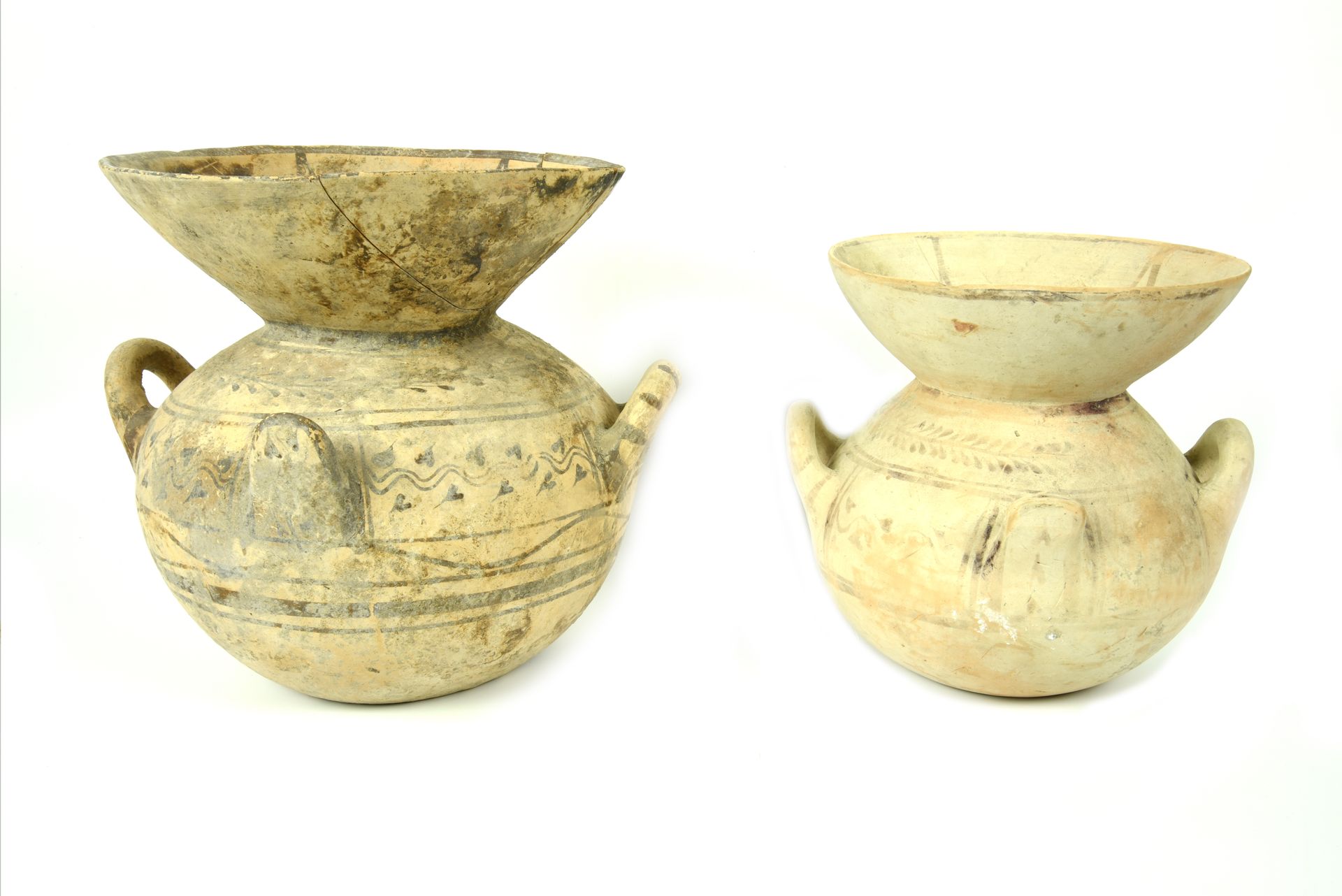 Null TWO DAUNIAN FUNNEL-SHAPED JARS

Form I, type 25, De Juliis 1977

DATING: Su&hellip;