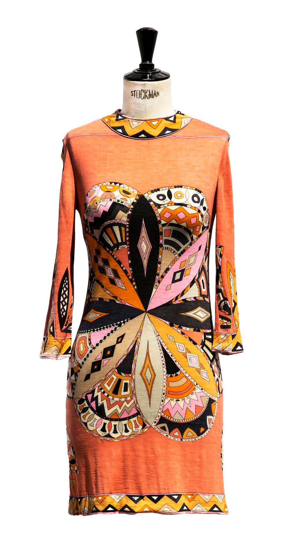Null Emilio Pucci

MANDALA DRESS



Description:

Mini dress in light wool and c&hellip;