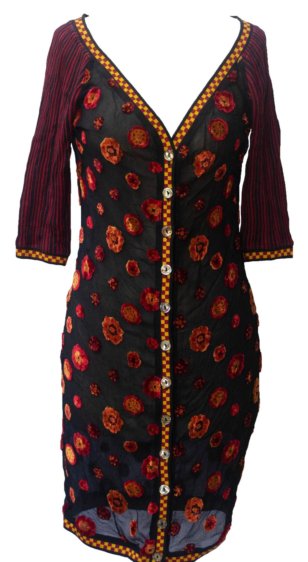Null Jean Paul Gaultier

MAILLE连衣裙



描述。

黑色雪纺绉绸提花连衣裙，有淡红色雪尼尔花纹。袖子和边缘为条纹针织品。前面作&hellip;