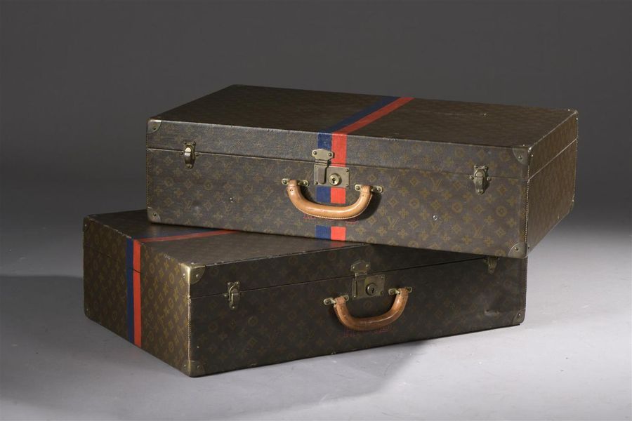 Null Louis Vuitton - Deux malles de voyage, vers 1930
En toile enduite monogramm&hellip;