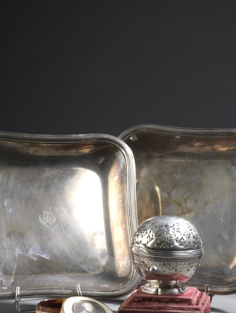 Null A pair of square silver bowls, Paris 1798-1809, MO Angélique Marie Coulon

&hellip;