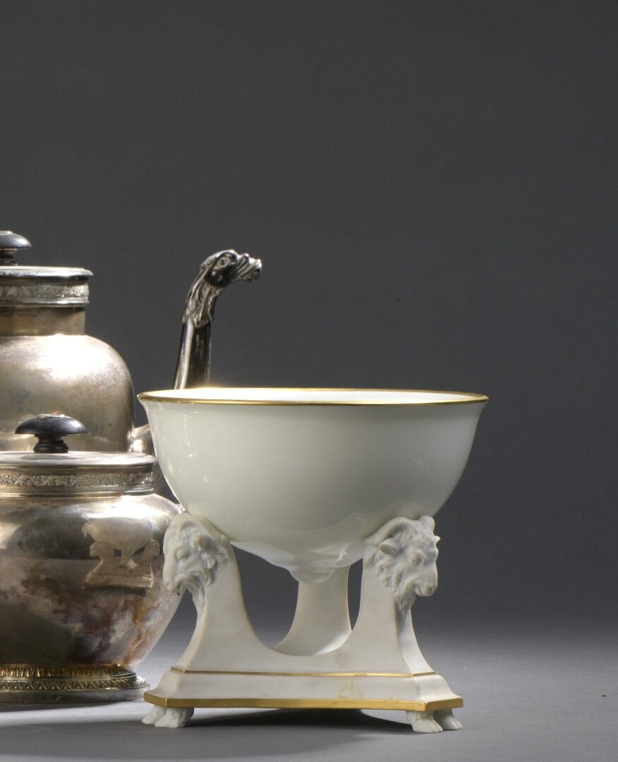Null White porcelain breast bowl (or "jatte-téton") with gold fillets, resting o&hellip;
