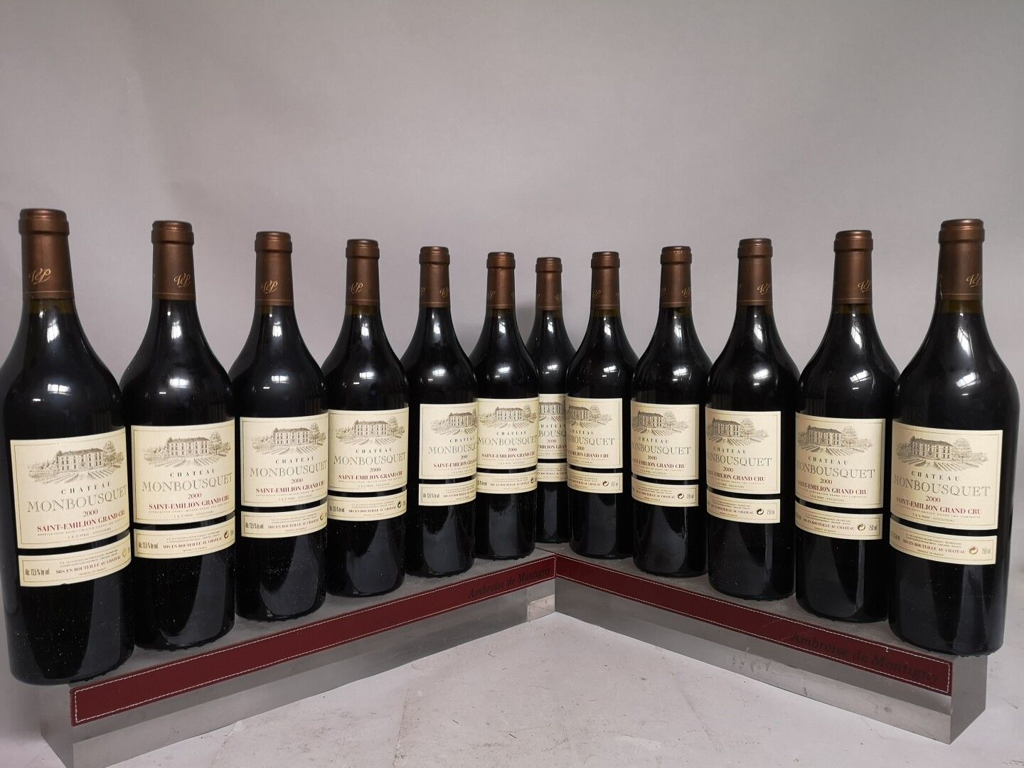 Null 12 Flaschen Château MONBOUSQUET - Grand Cru Classé de Saint Emilion 2000 In&hellip;