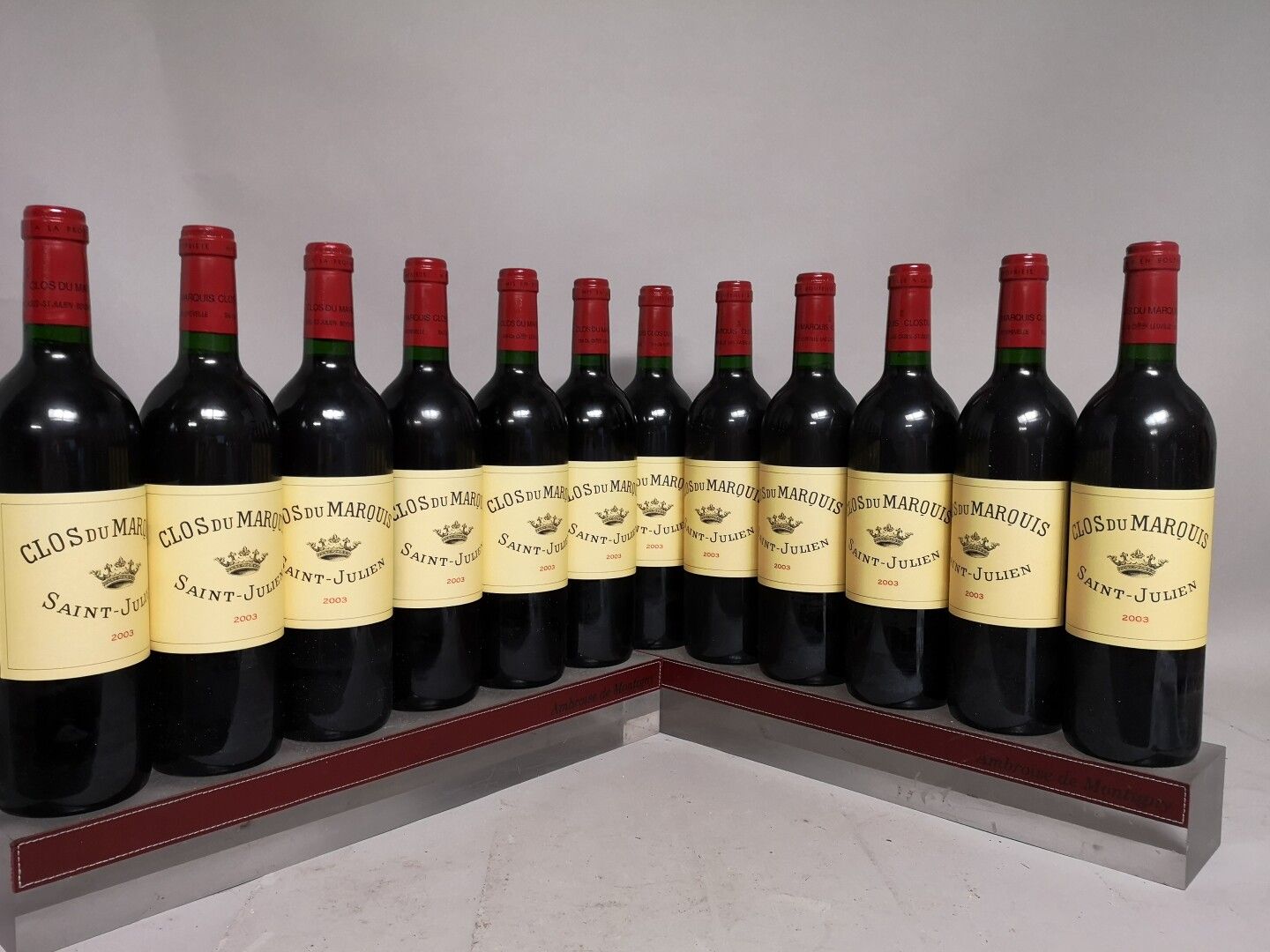 Null 12 bottles CLOS DU MARQUIS - Saint Julien 2003 In wooden case.