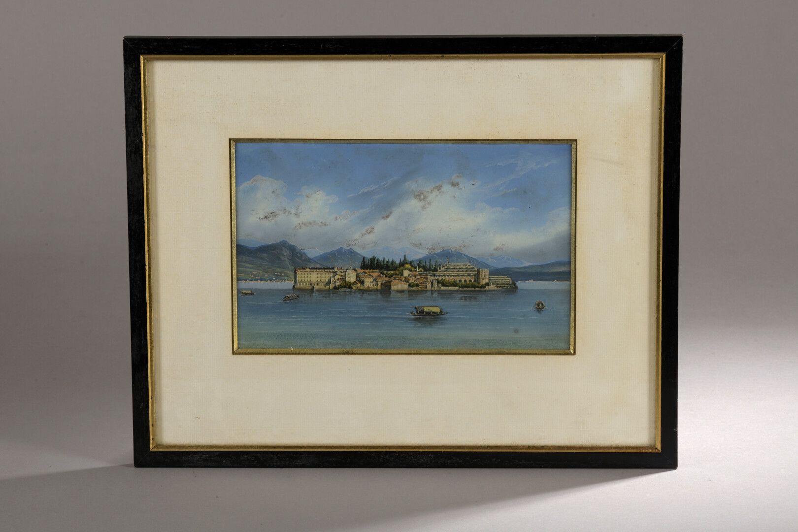 Null 
19世纪的意大利学校




贝拉岛，博罗梅奥王子宫的景色。




水粉画。




14,7 x 24 cm