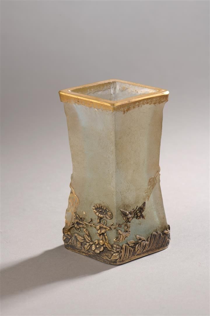 Null DAUM, début du XXème siècle

Vase en forme de losange

Épreuve de tirage in&hellip;