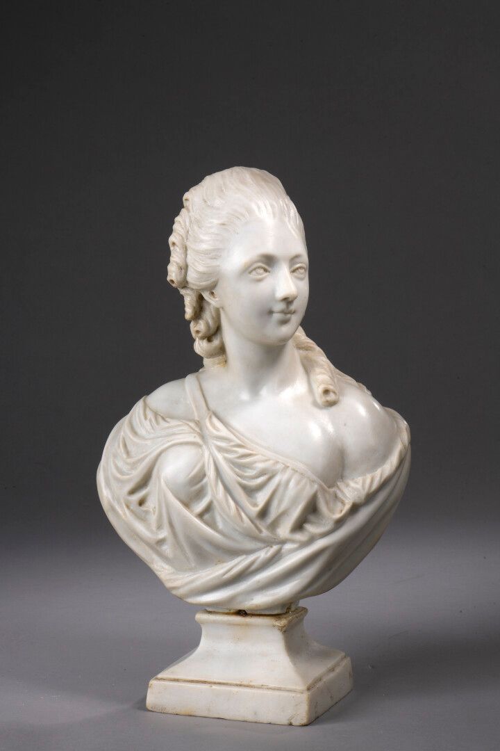 Null Nach PAJOU

Büste aus weißem Marmor, die die Gräfin Du Barry darstellt, auf&hellip;