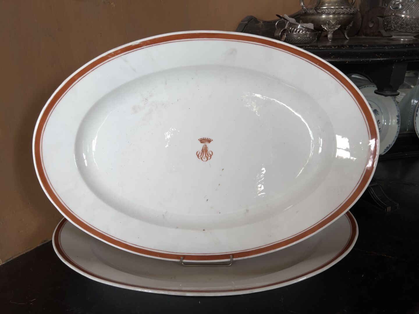 Null Manifattura parigina di Schoelcher intorno al 1840

Coppia di piatti ovali &hellip;
