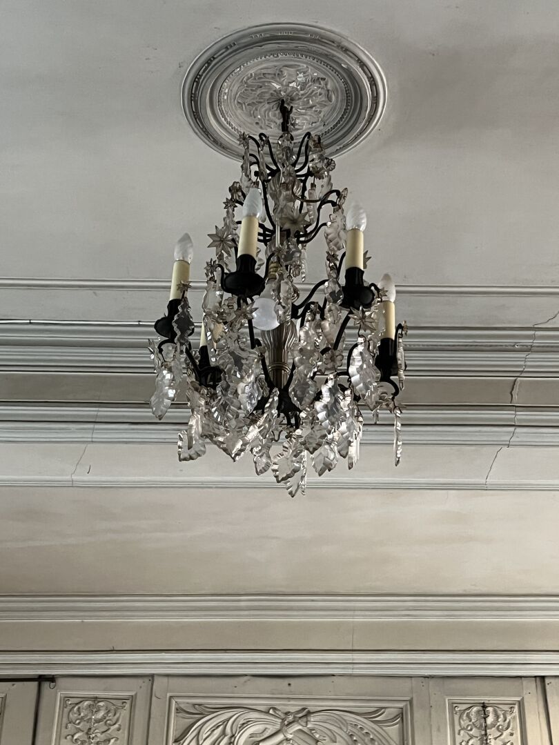 Null Chandelier with six arms of light beginning of XXth century 
H. 65 cm