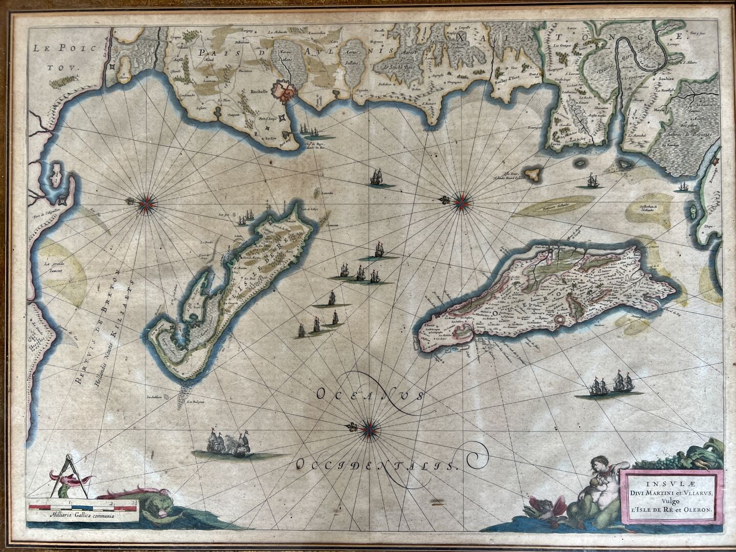 Null "Insulae Divi Martini et Uliarus Vulgo l'Isle de Re et Oleron"
Engraved map&hellip;