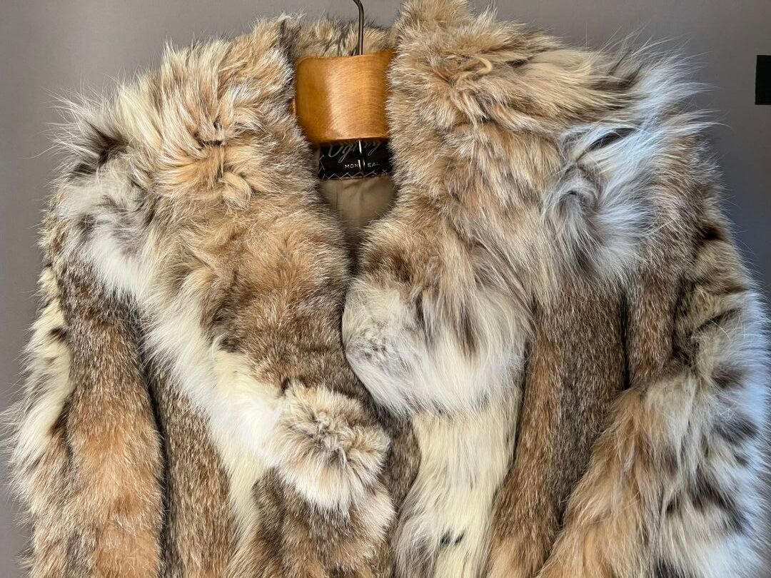 Null Manteau de fourrure en lynx du Canada
Marque Ogilvy's Montreal
Taille 36