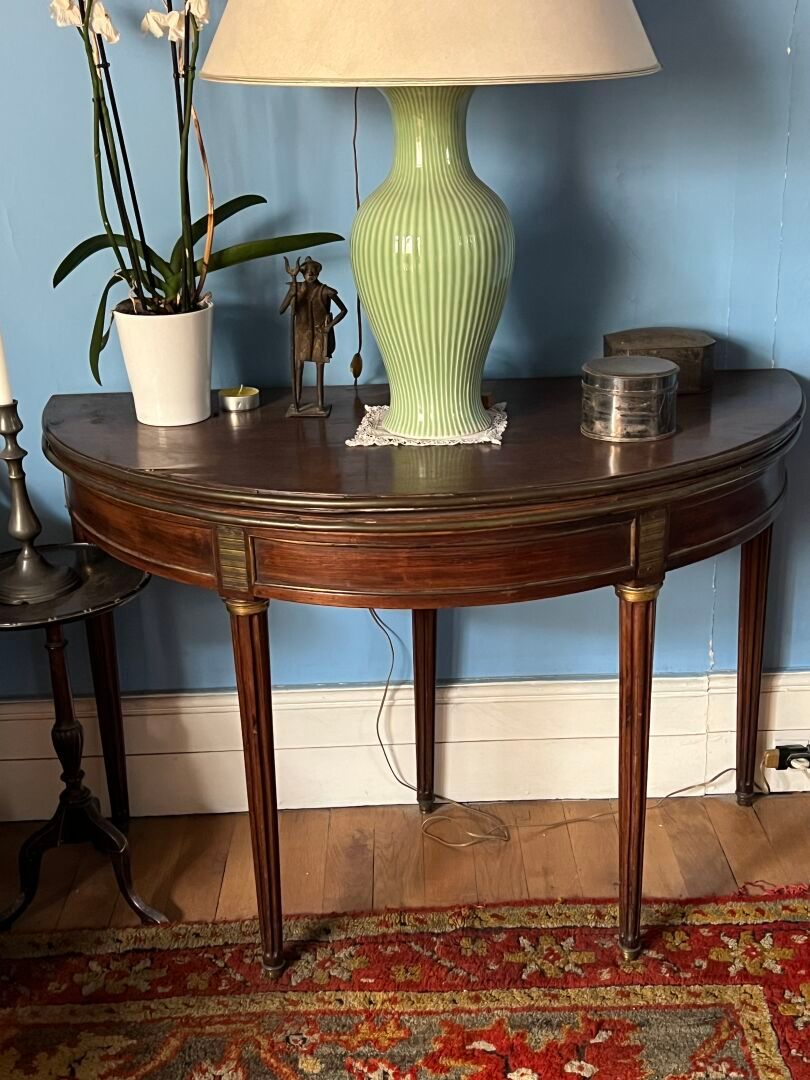 Null Mahogany and mahogany veneer half-moon table, Louis XVI style, 19th century&hellip;