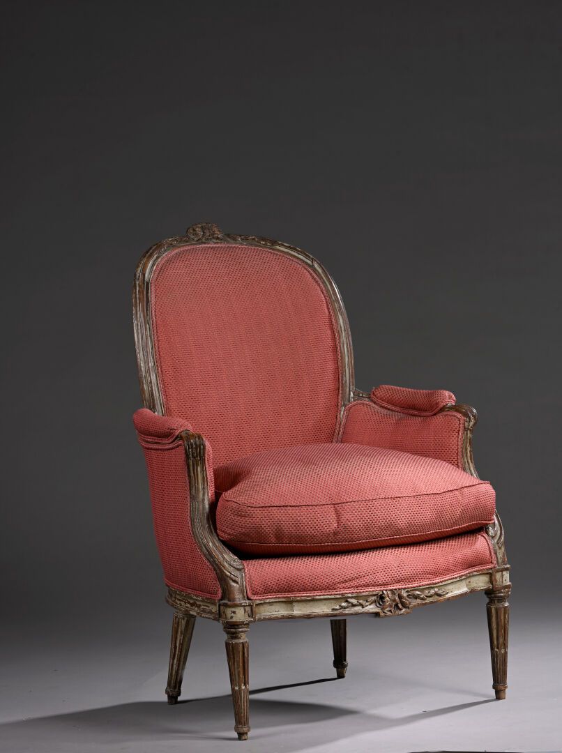 Null Bergère mit Cabriolet-Rückenlehne aus profiliertem Holz im Stil Louis XVI.
&hellip;