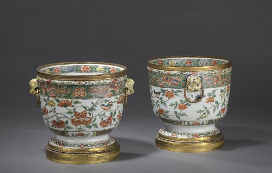 Null Paire de cache-pots en porcelaine de la Famille verte, Chine, dynastie Qing&hellip;