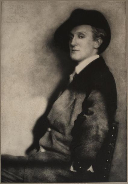 Null Otto Wegener
Portrait d'artiste au chapeau noir
Paris, vers 1910
Grande épr&hellip;