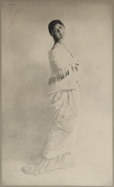 Null Otto Wegener
Isadora Duncan en manteau d'hermine
Paris, 1913
Grande épreuve&hellip;