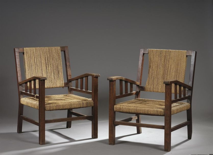 Null JOURDIN Francis (1876-1958)
Paire de fauteuils en bois vernissé à dossier l&hellip;