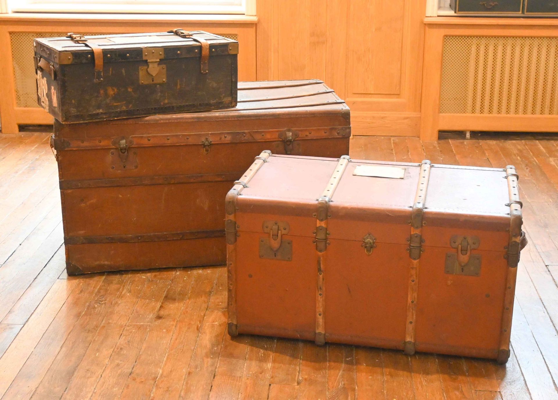 Lote de maletas, finales del XIX/principios del XX, comp…