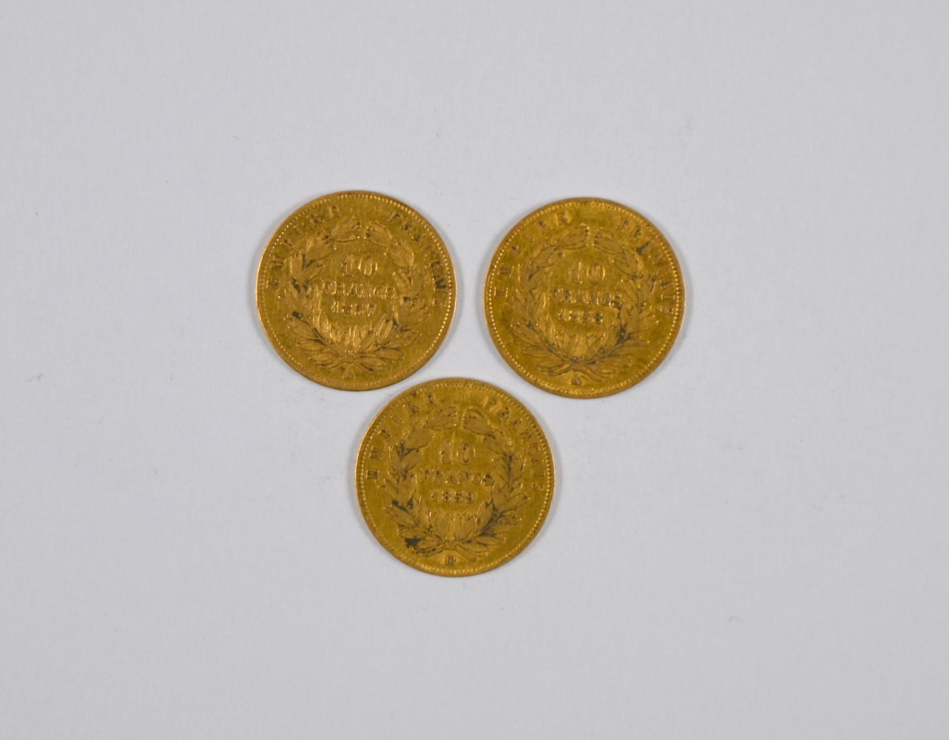 Null 一批（x3）10法郎拿破仑三世金币，光头，1858年、1859年和1857年 - 除增值税外，关税降至13.5%。
