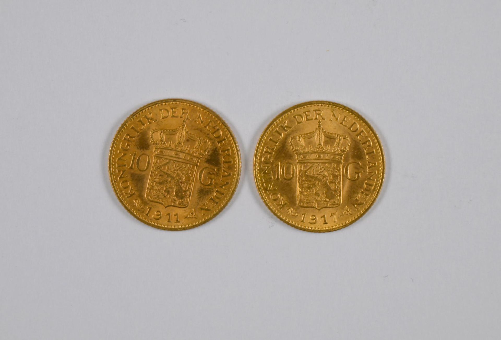 Null Lot de (x2) pièces de 10 Florins or Hollandais, au profil de la reine Wihle&hellip;