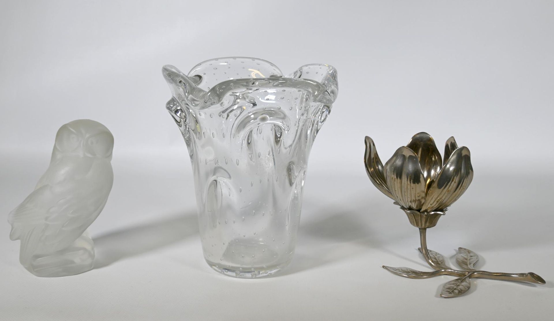 Null Schneider, France, XXe, vase "cratère" en cristal bullé (24.5x21 cm) / On y&hellip;