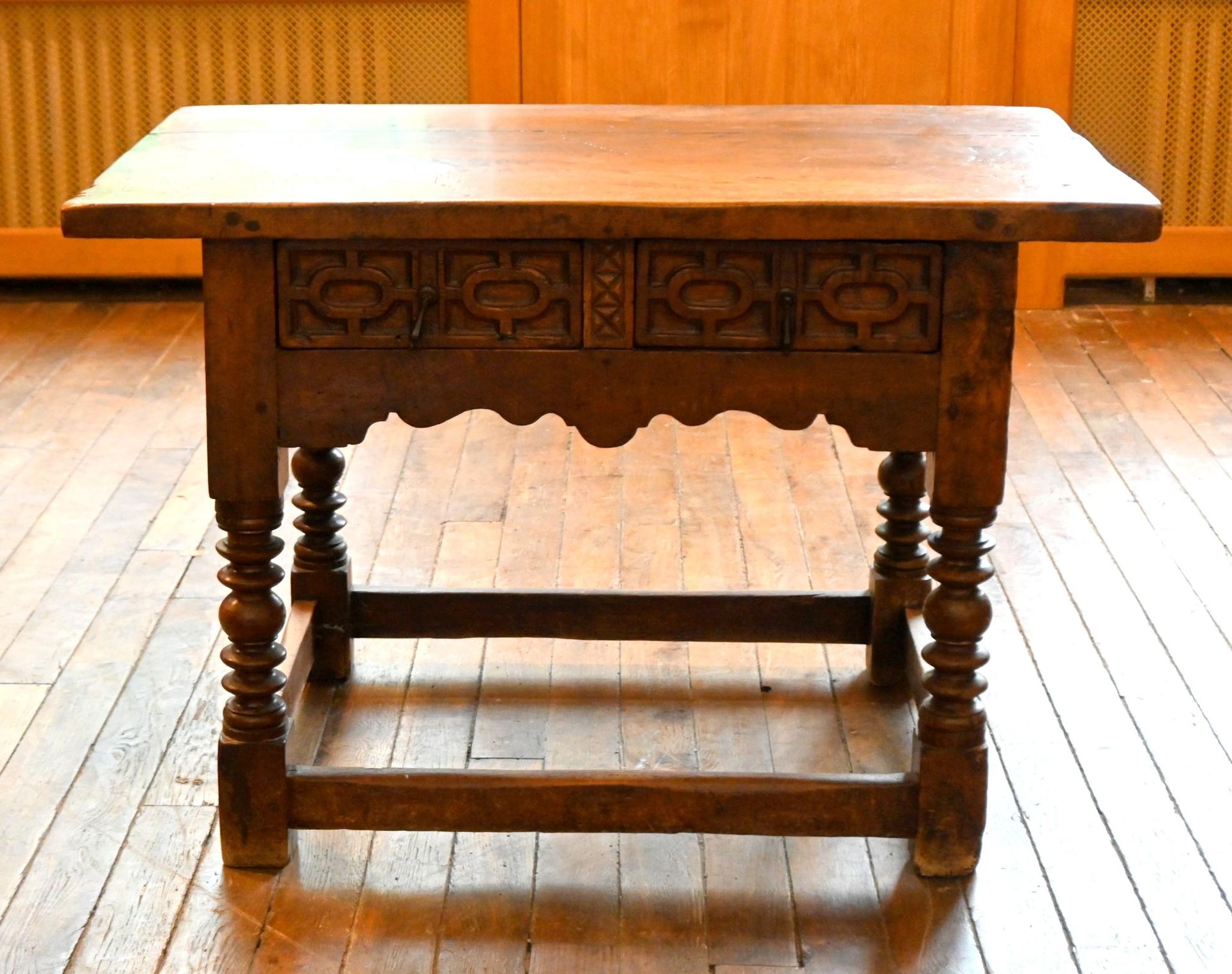 Null Mesa de escritorio de madera natural tallada y moldeada, base "balaustre", &hellip;