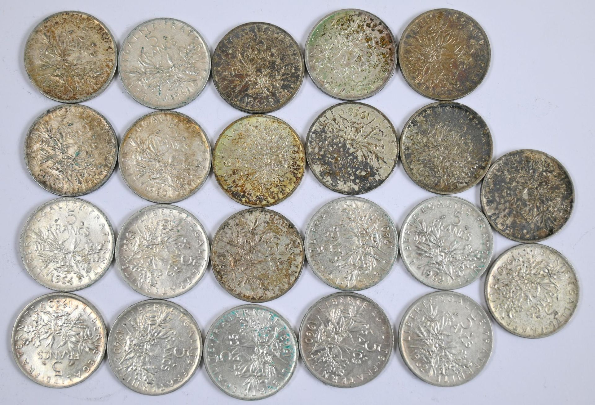Null Lot de (x22) pièces de 5F argent des années 60