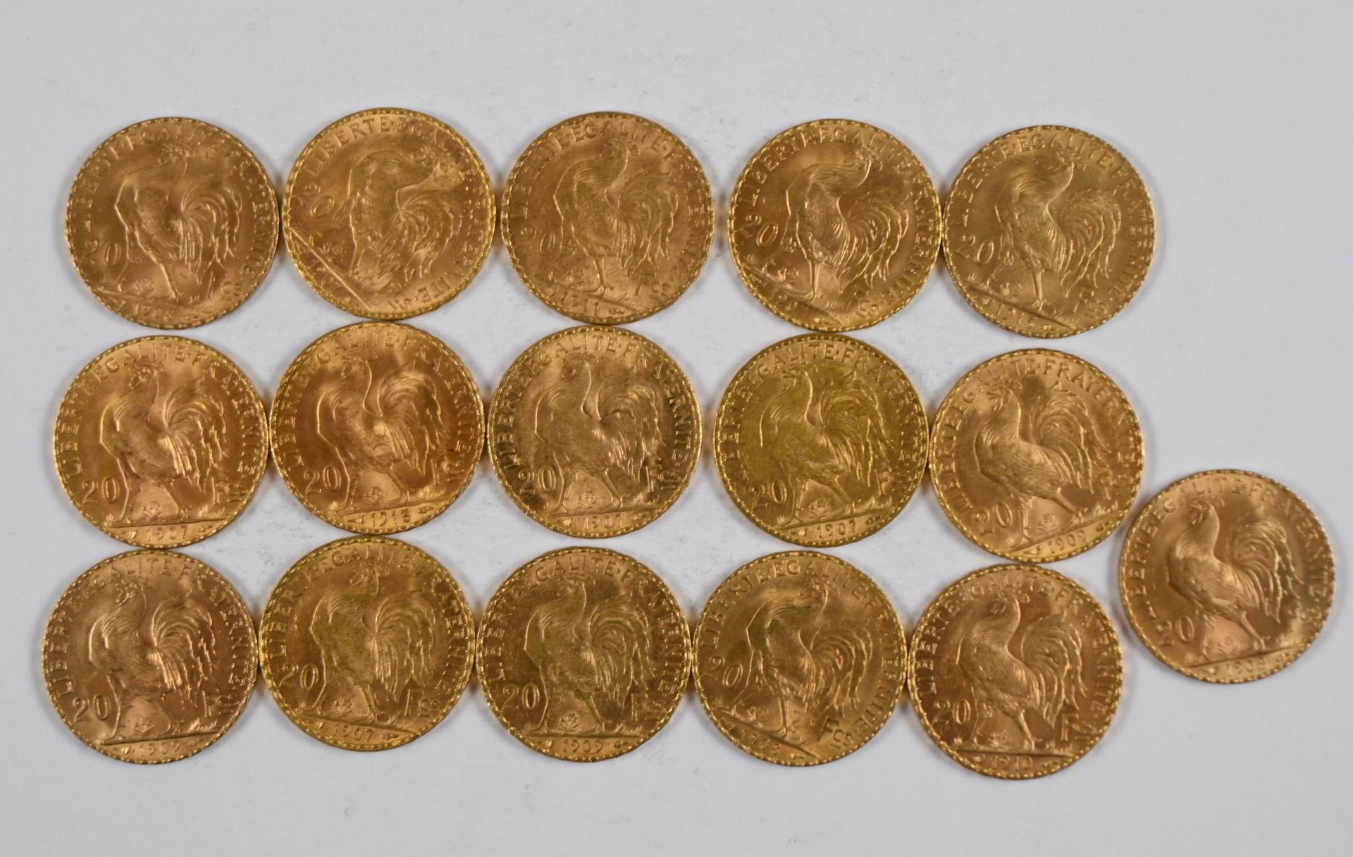 Null Lot de (x16) pièces de 20FF or au coq, 1911, 1909, 1907, 1908, 1910, 1913. &hellip;