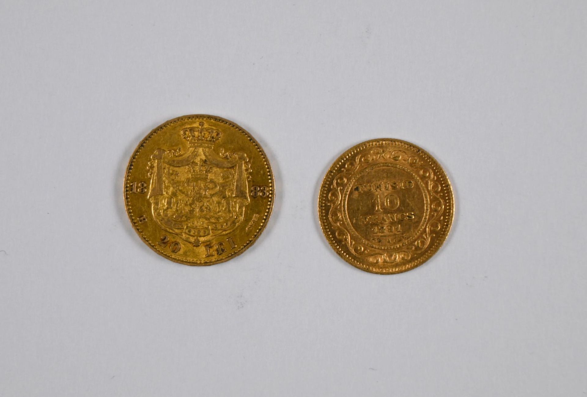 Null (x1) 罗马尼亚 20 金列伊硬币，带有国王卡罗尔一世的轮廓，1883 年 / 附加 (x1) 突尼斯（法国保护国）10 F 金阿里硬币，1891 &hellip;