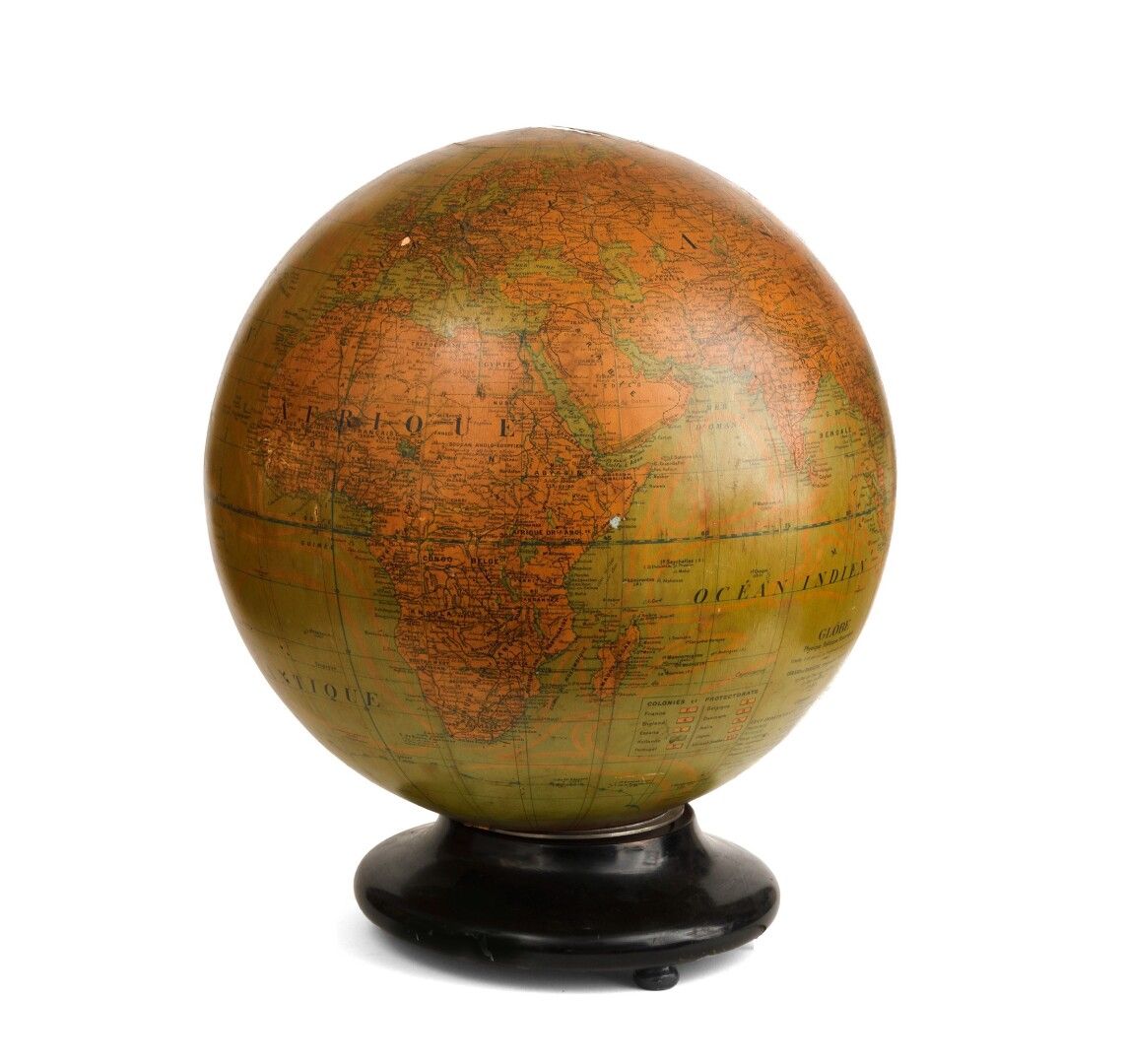 Null Globe terrestre lumineux de la maison Girard et Barrère. Pied en Bakélite e&hellip;