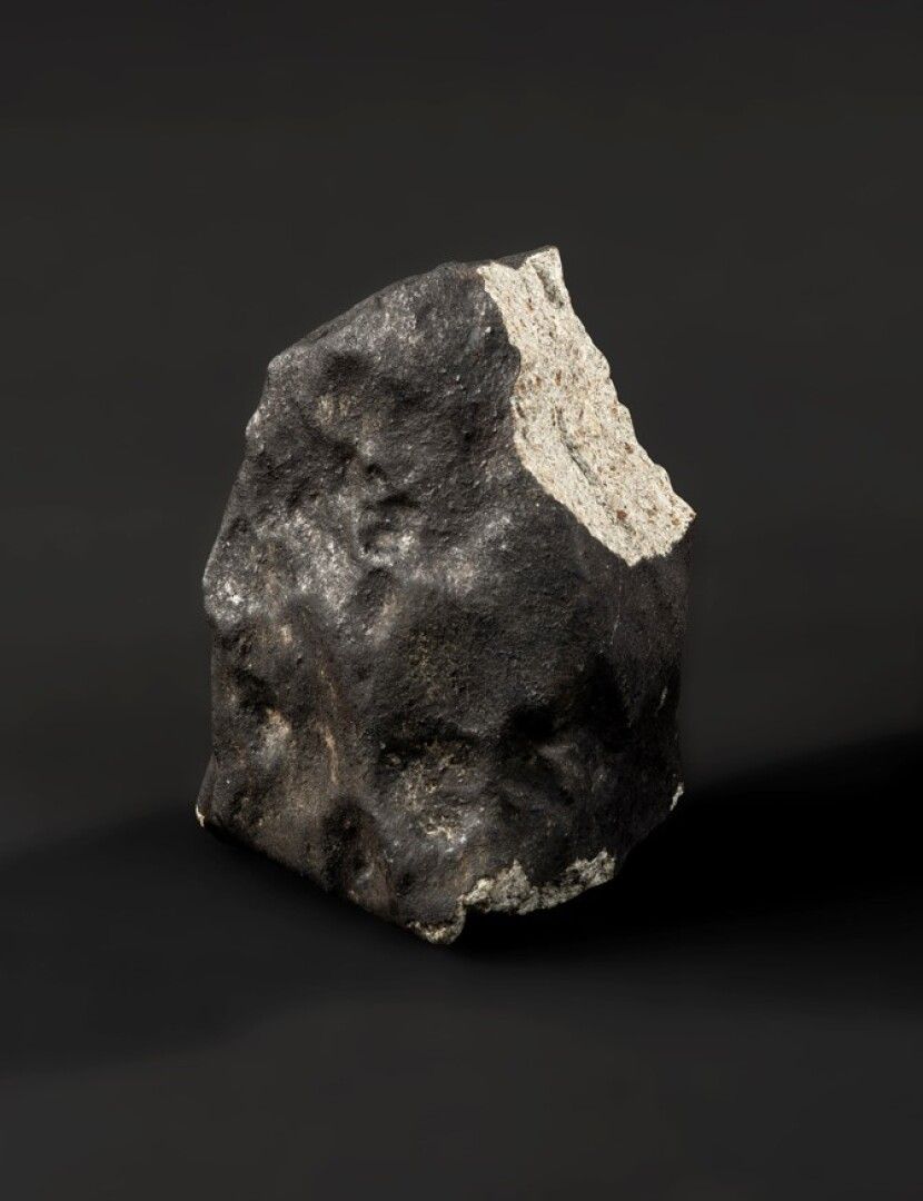 Null Benenitra meteorite of chondrite type. The fall occurred at the time of the&hellip;