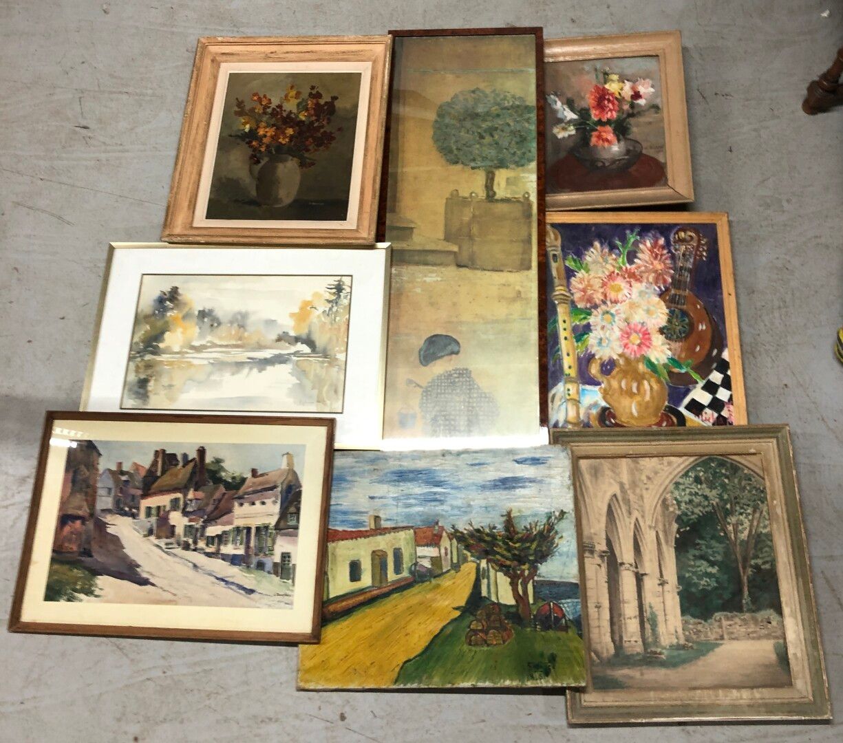 Null Set of paintings and various frames: oils and watercolors, engravings and r&hellip;