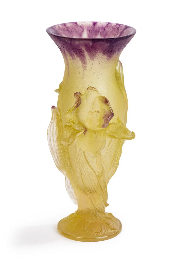 Null DAUM FRANCE

Vase balustre en pâte de verre à décor d'iris

Haut. 28 - Diam&hellip;