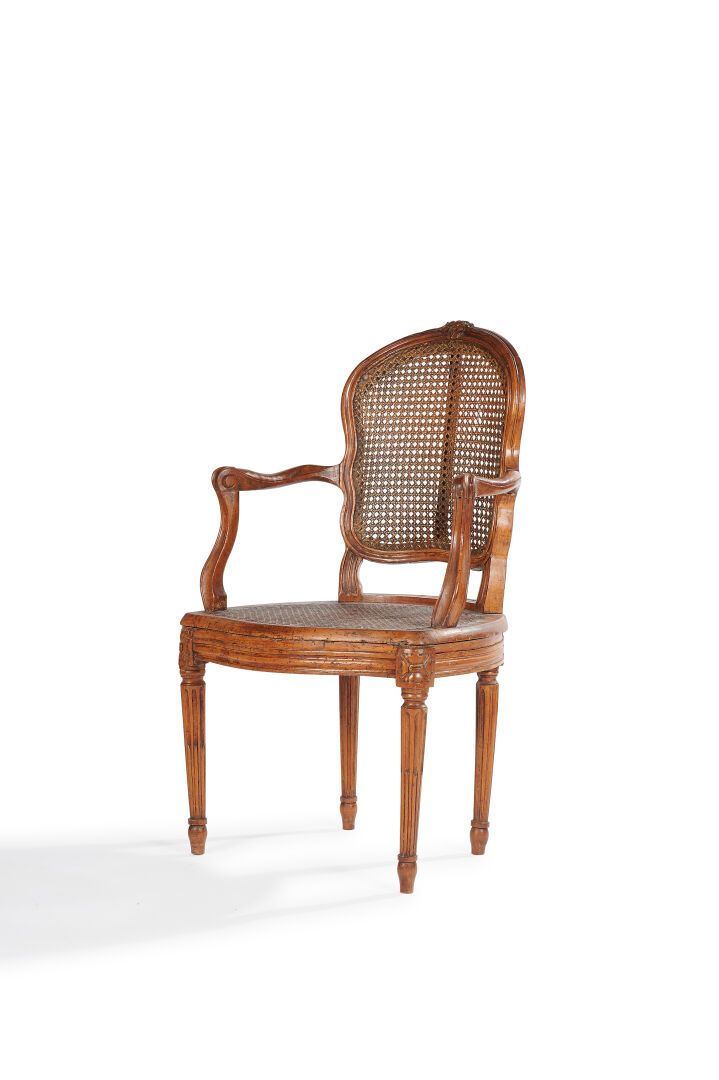 Null 扶手椅，卡布利奥式靠背，立柱和扶手，带凹槽和圆角的锥型腿

18世纪

盖章的是BOULARD

95 x 55 x 47 厘米