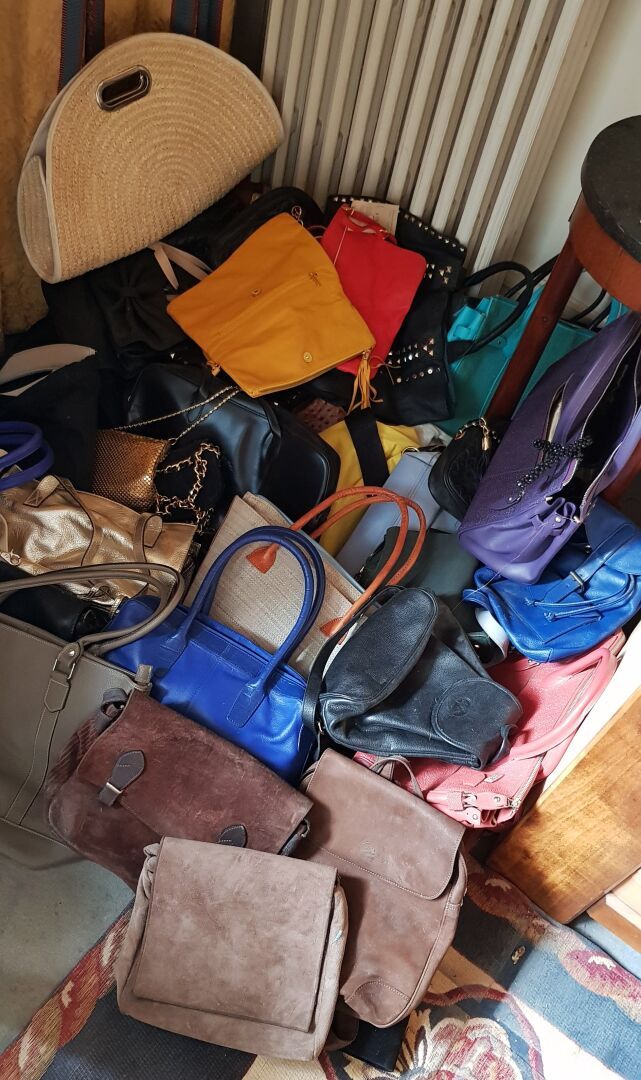Null Strong lot of various handbags
