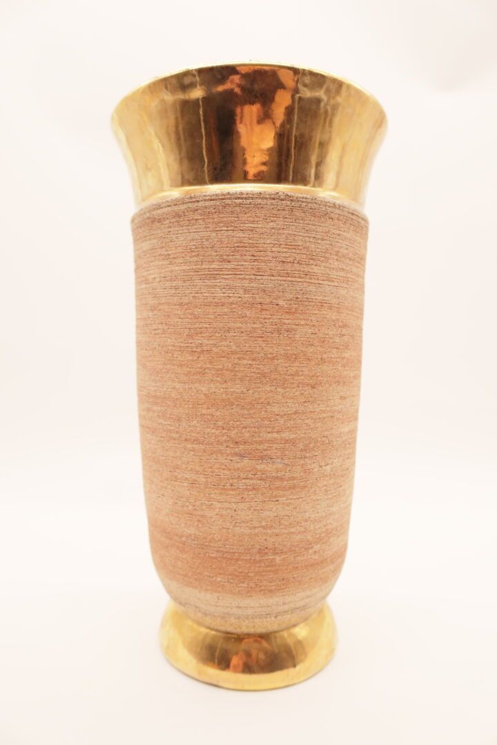 Null Jacques CHAILLOU, attribué à

Vase en céramique

Haut. 26 - Diam. 14 cm