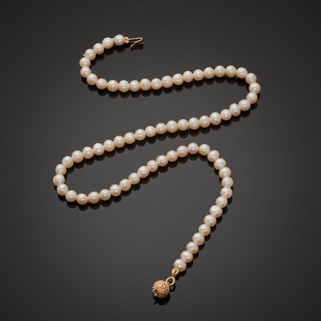 Null Collier de perles de cultures d'eau douces enfilées sur fil, fermoir en or &hellip;