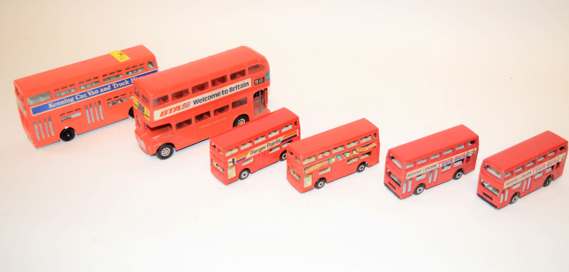 Null 一套6辆英式巴士。

-GORGI "伦敦交通路线主编

-DINKY TOYS "亚特兰蒂斯的巴士

-MATCHBOX 2 "伦敦人"; 2 "L&hellip;