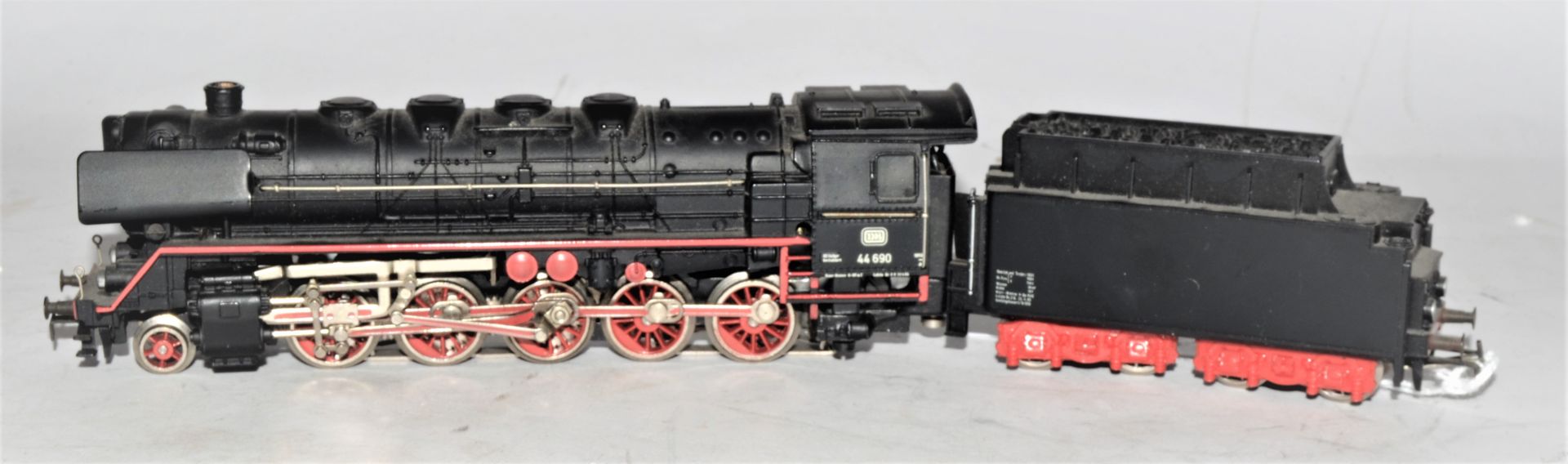 MÄRKLIN Ref 3047蒸汽机车150，4轴招标，DB 44型黑色，编号44 690，28 
