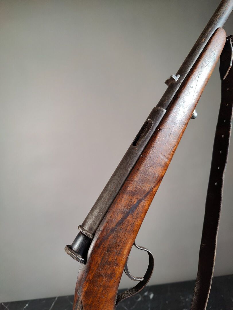 Null 皮珀制造的 1909 型 22lr 口径单发步枪。
氧化处理