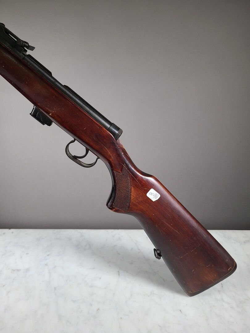 Null Russian TOZ 17-01 rifle, 5-shot magazine, cal 22 LR, varnished wooden barre&hellip;