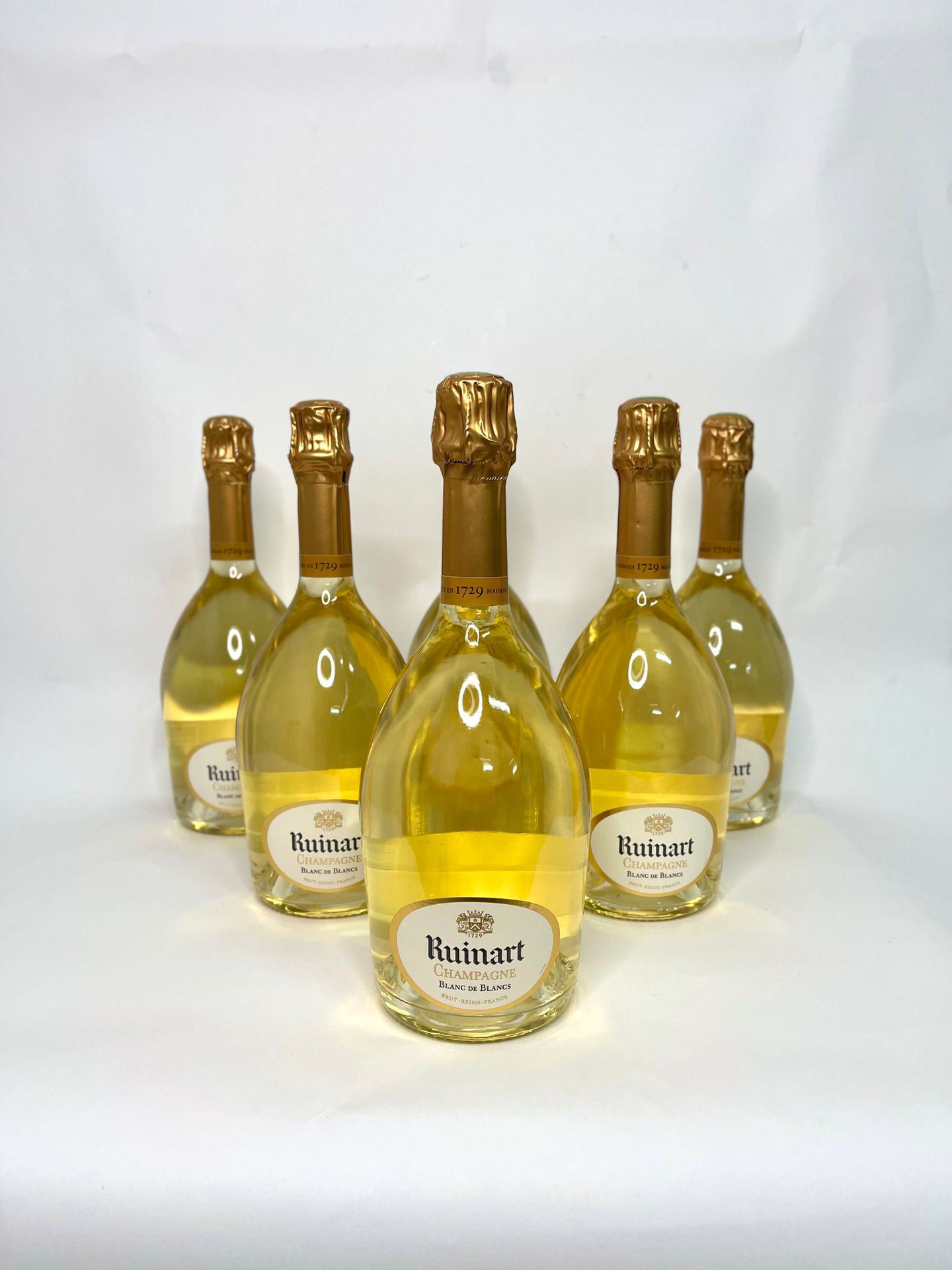 Null 
RUINART 

6 bottiglie di champagne brut BLANC DE BLANC, 12,5°. 

750 ml (p&hellip;