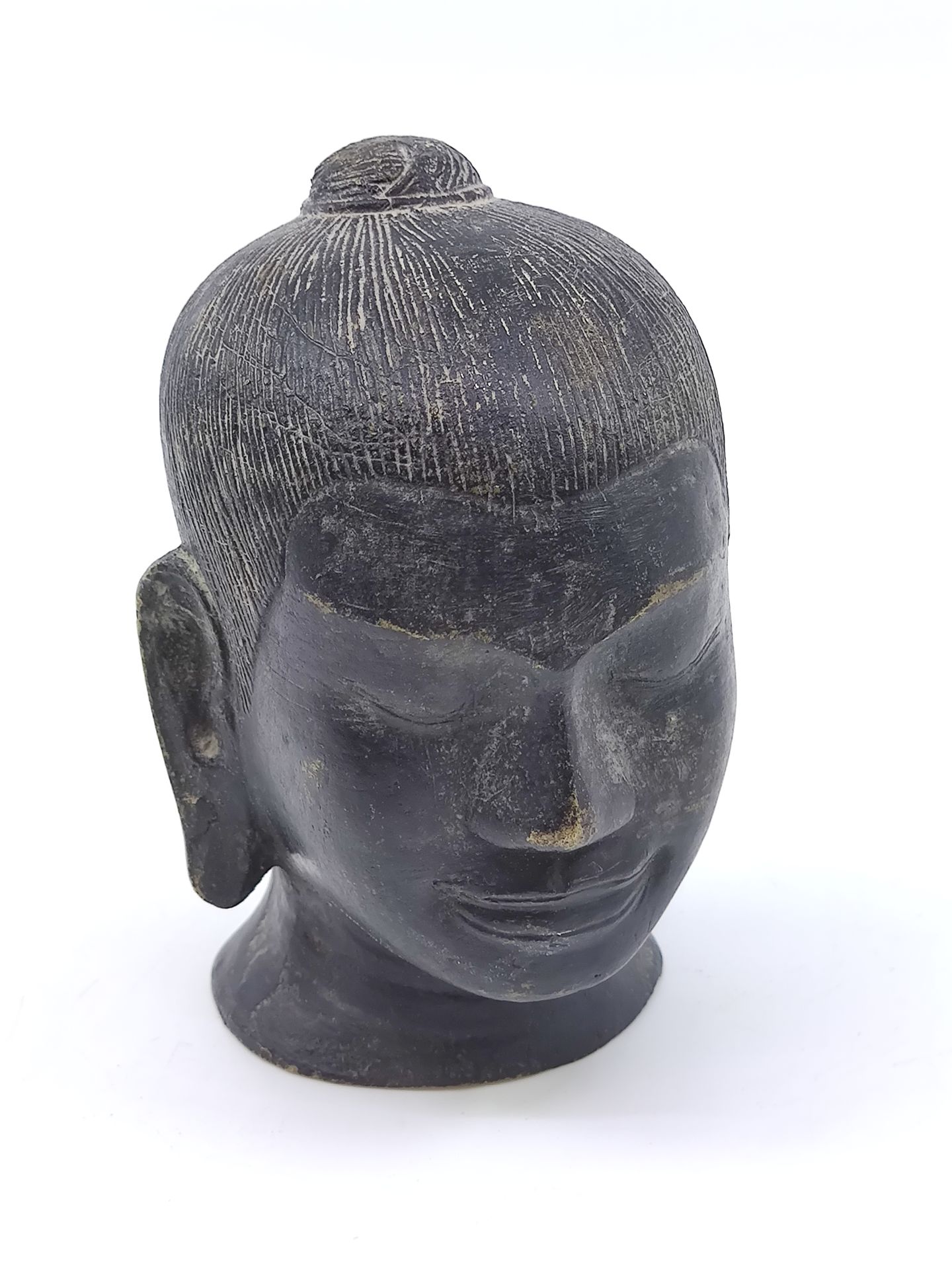 Null 
TETE Jayavarman VII, roi du Cambodge au XIIIe siècle en bronze




Travail&hellip;
