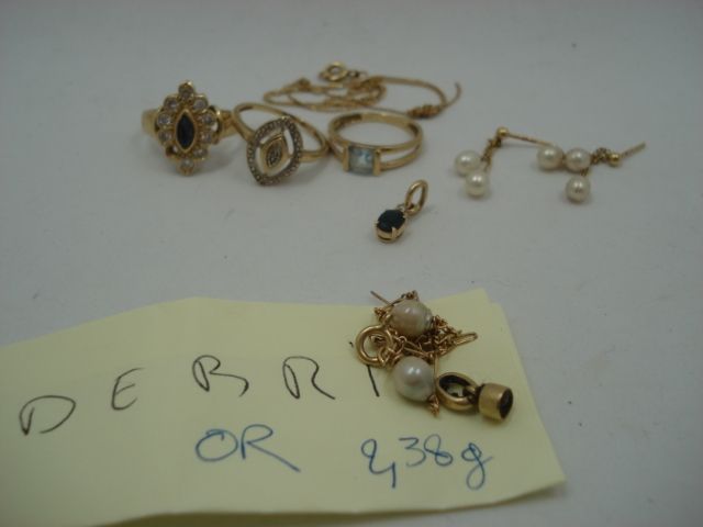 Null 3 Bagues Or et pierres 8,56 g déteriorées 1 Paire Boucles Or et perles 1,34&hellip;