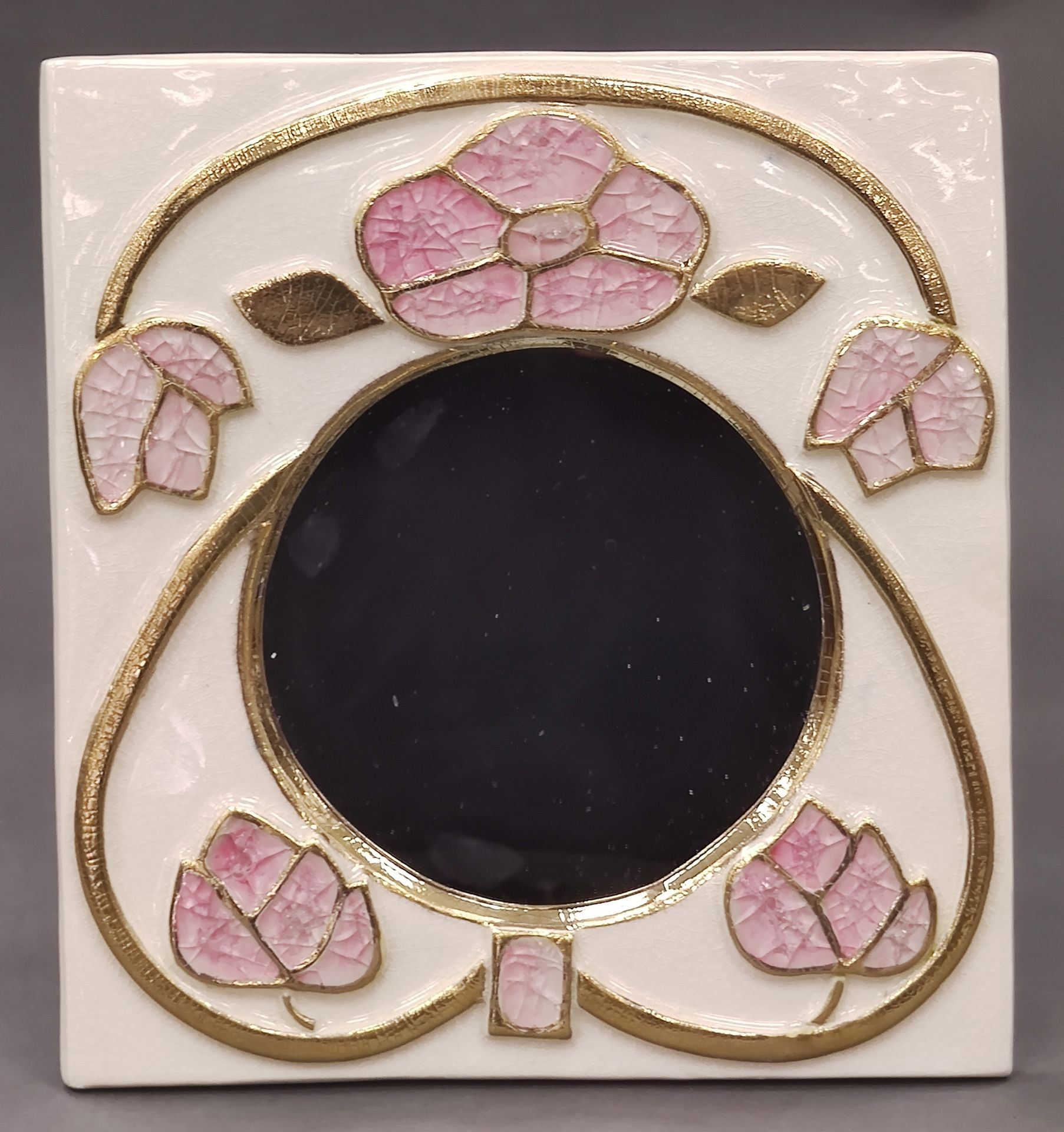 Null 
Mithé ESPELT (1923-2020)




Espejo de pared. El marco de cerámica esmalta&hellip;