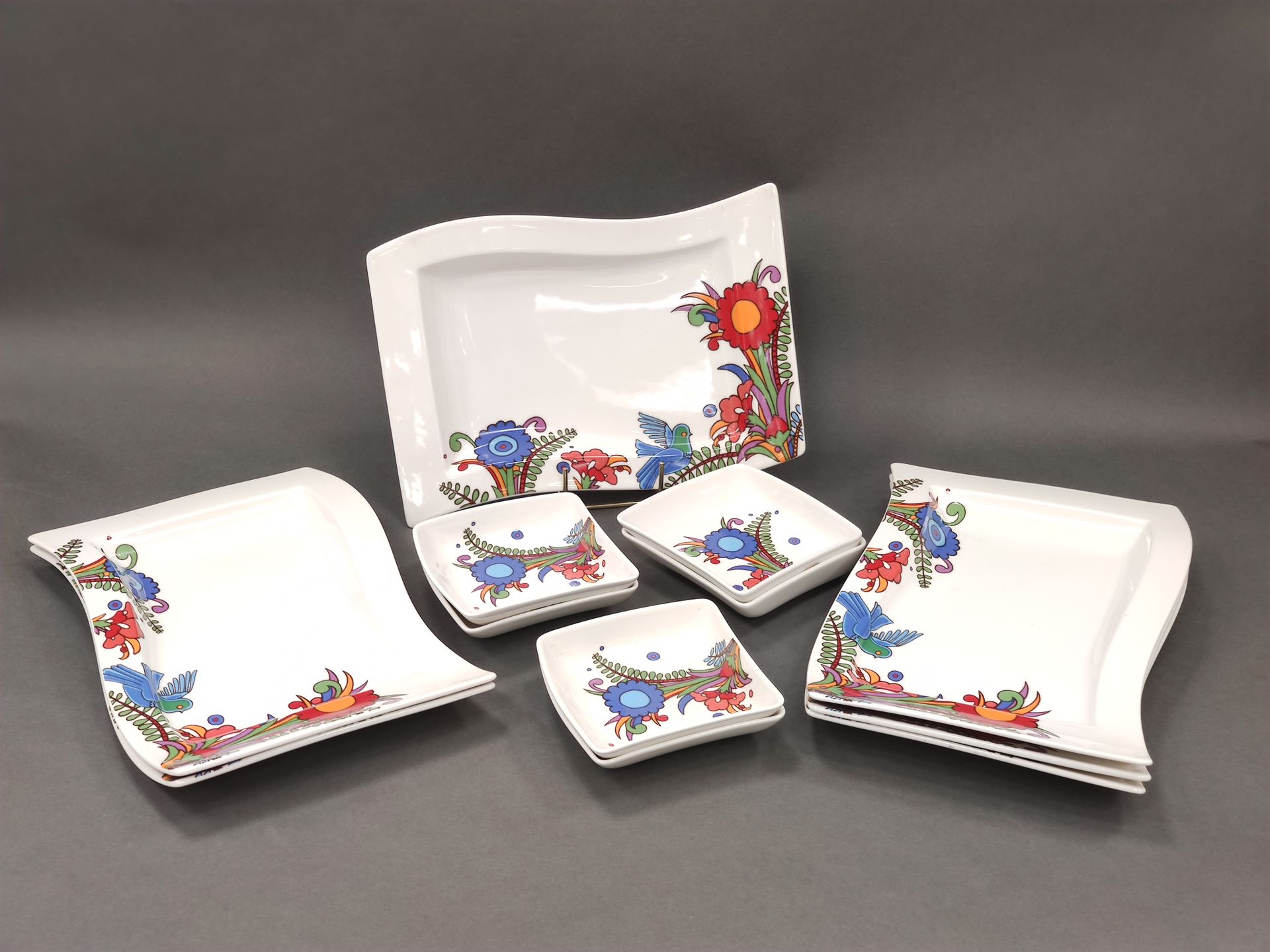 Null 
维莱尔和波奇 




阿卡普尔科模型包括:




六个装饰有花和鸟的长方形餐盘（22.5 x 32.5）。




六个方形蒸笼




德国制&hellip;