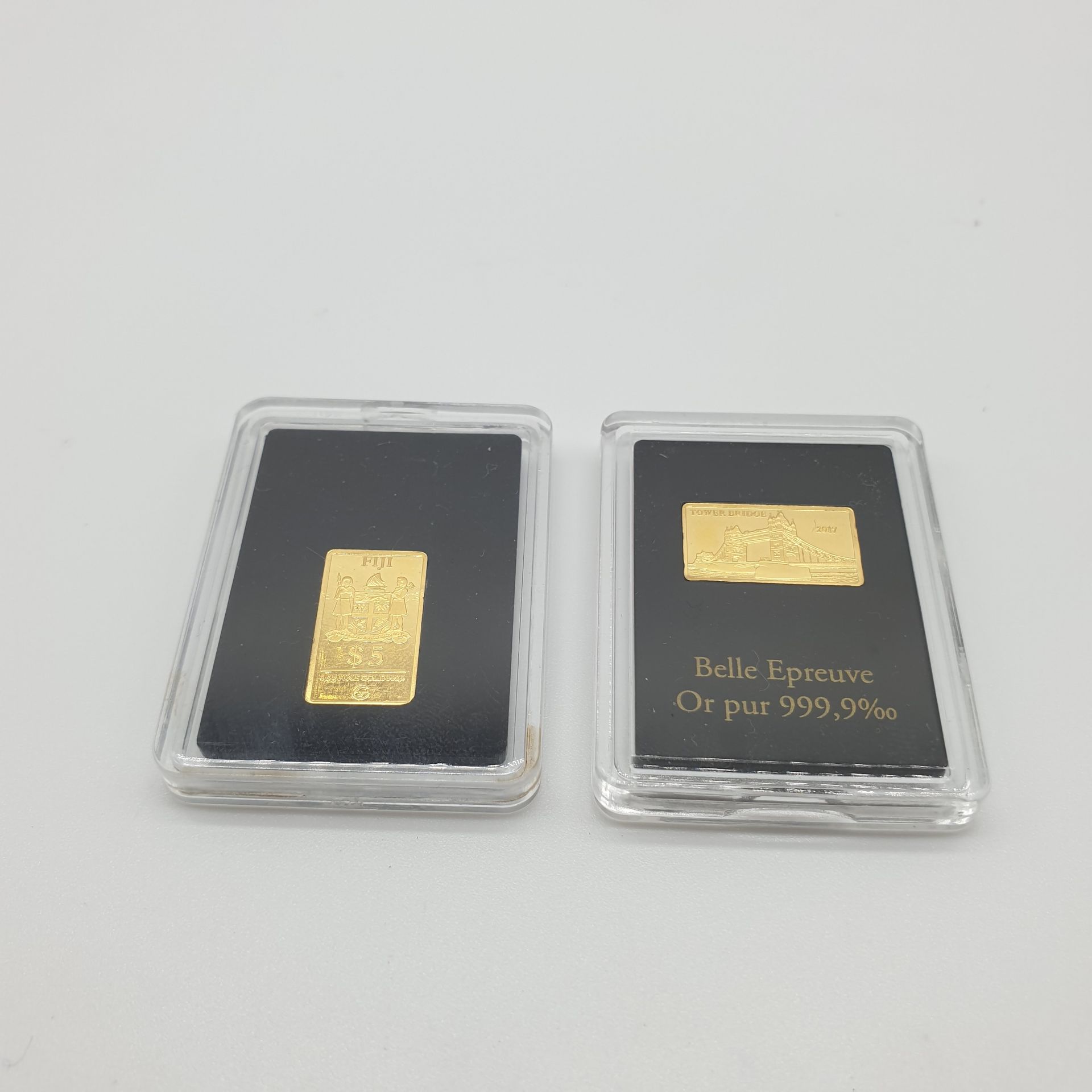 Null 两枚999.9%纯金样币的吸塑包装

塔桥2017

埃菲尔铁塔 2017

重量 : 1,01 g