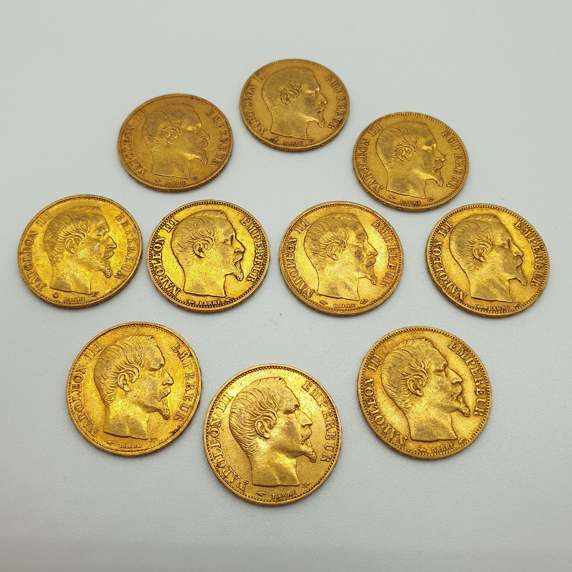 Null Lot von zehn 20-Franc-Goldmünzen Napoleon III ohne Heiligenschein, 1860/A, &hellip;